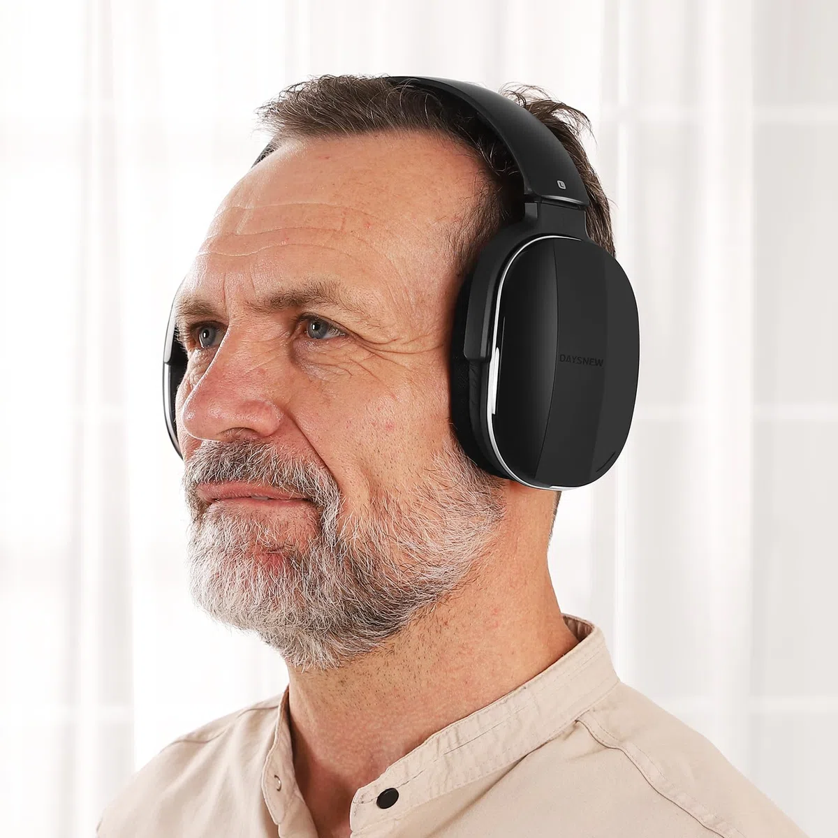 Casque sans Fil pour Regarder la télévision avec Station de Charge et émetteur RF, Casque TV Confortable pour Seniors, Compatible avec Toutes Les télévisions, Noir et Argent