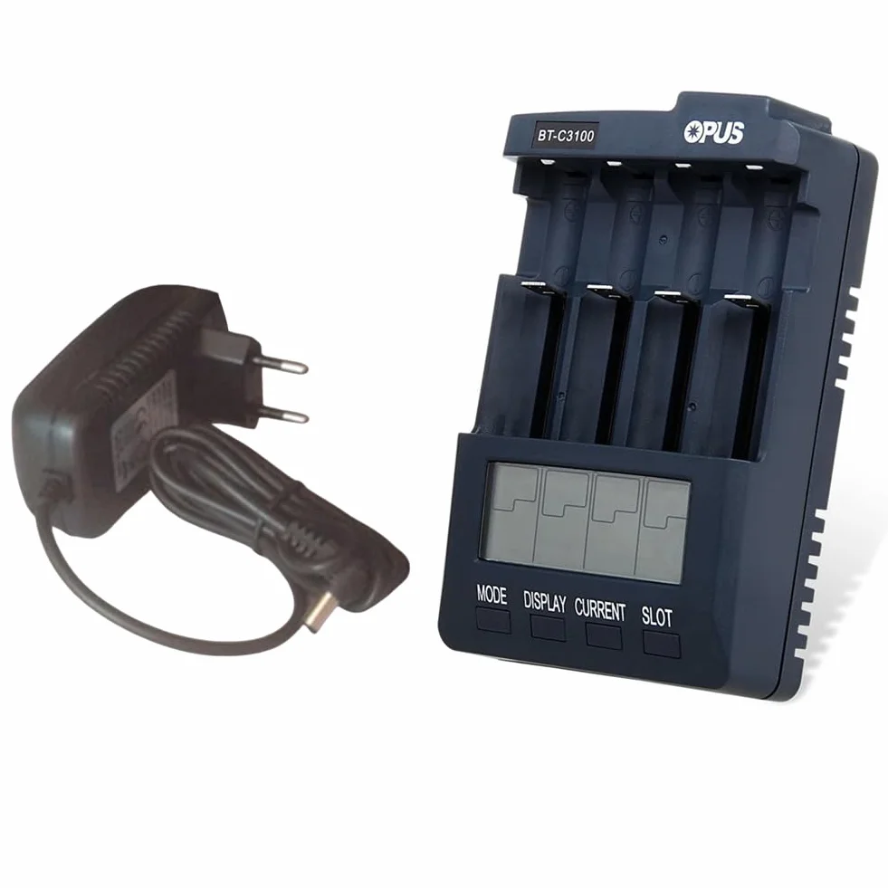 BT-C3100 Adaptateur Universel 4 Emplacements pour Batteries Li-ION Rechargeables EU Plug