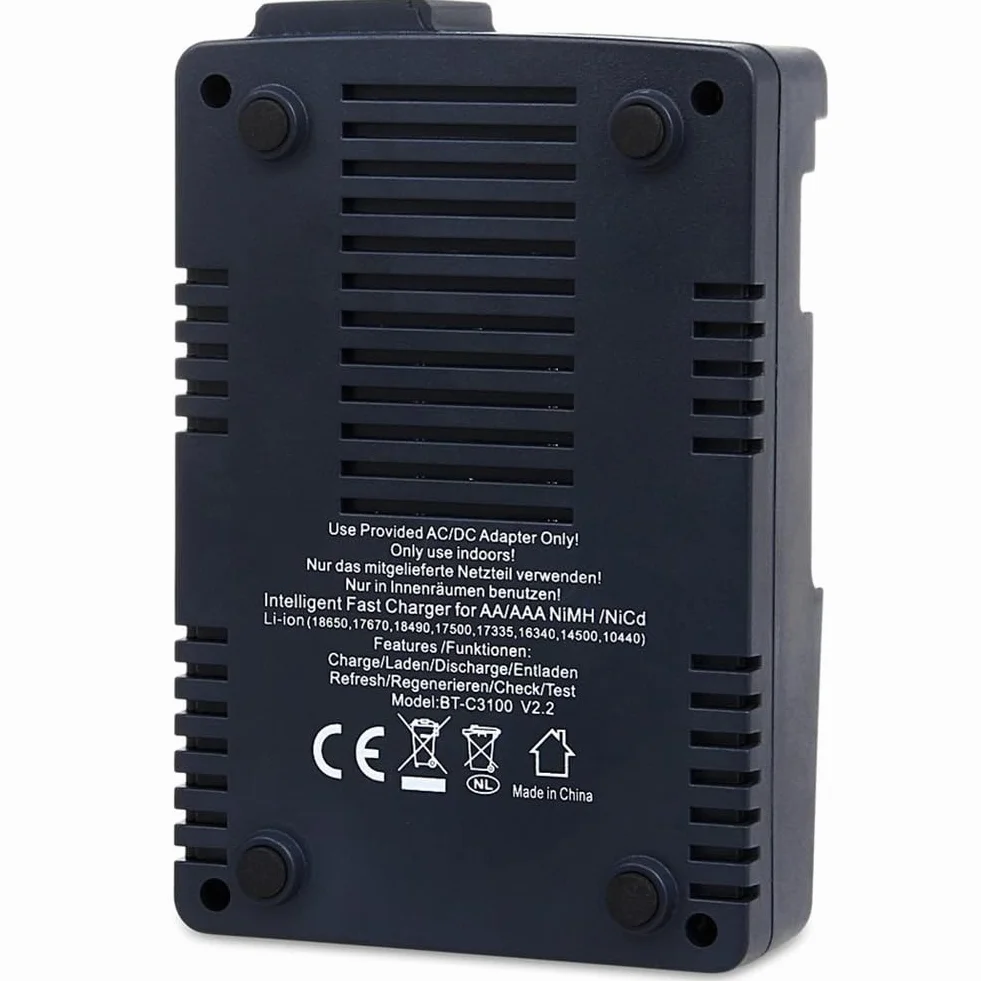 BT-C3100 Adaptateur Universel 4 Emplacements pour Batteries Li-ION Rechargeables EU Plug