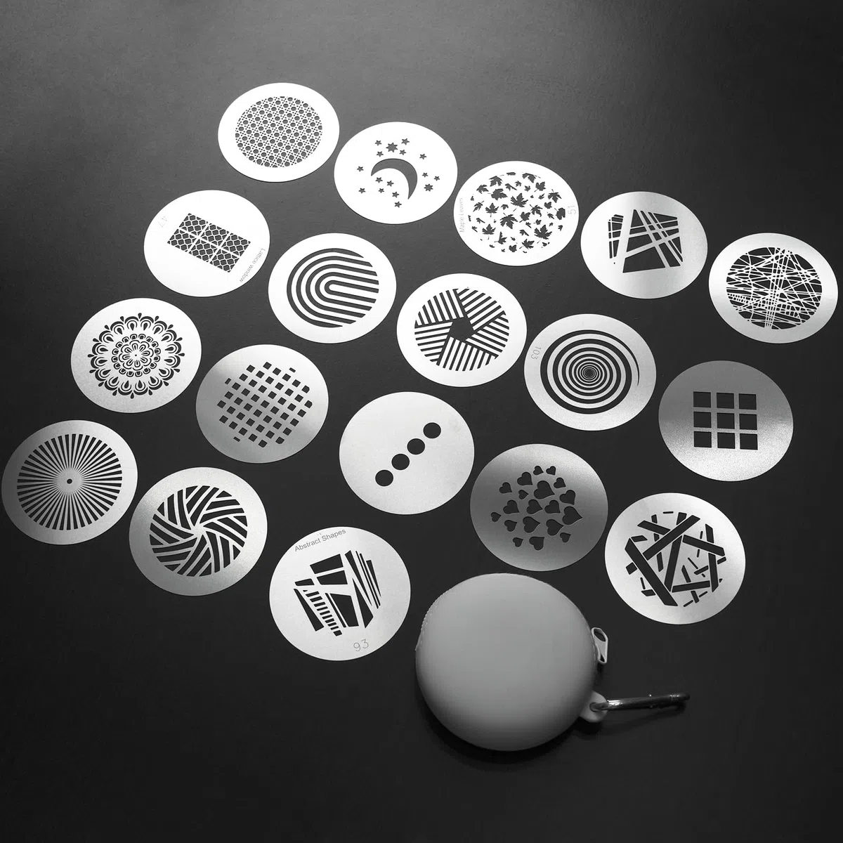 Kit de 18 Gobos ronds pour snoot optique, 66 mm, motifs de plaque métallique pour fixation de projecteur, compatible avec Godox BFP/OT1/OT1 Pro/II/Westcott Optical Spot/Aputure SE, pour portraits